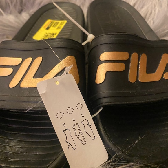 Fila slipper size 7/8 - Picture 1 of 3